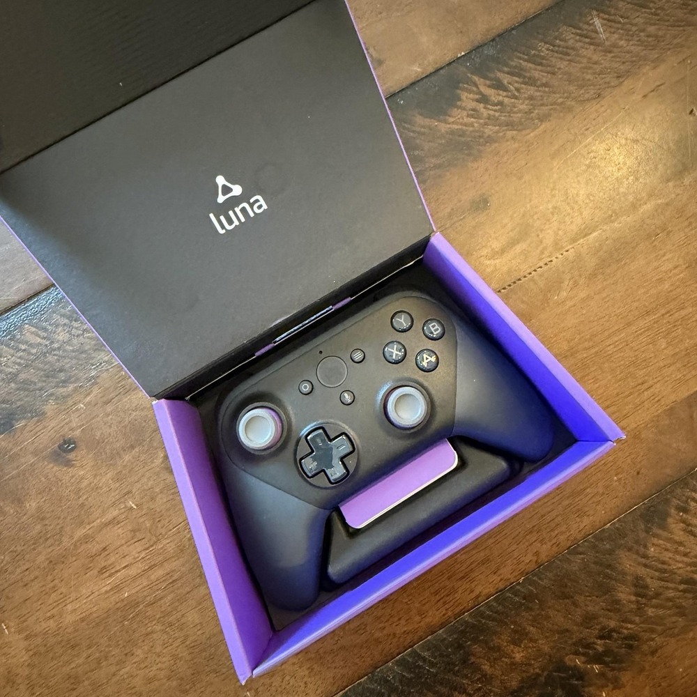Amazon Luna Wireless Bluetooth Controller Black USB-C PC Mac Phone B07P989QTJ